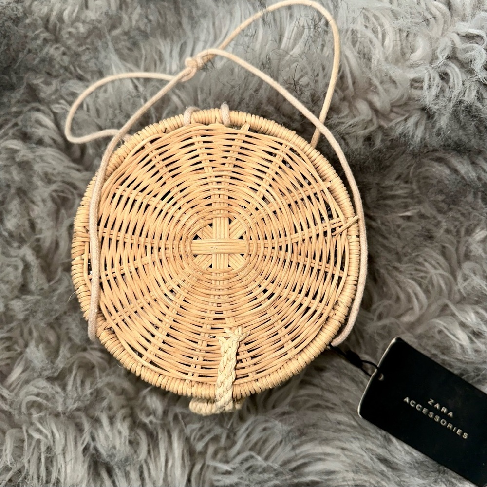 ZARA Raffia Basket - Picture 5 of 8